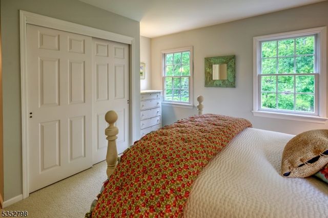 199 W Springtown Rd, Washington Twp., NJ 07853