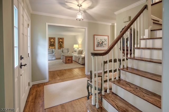 199 W Springtown Rd, Washington Twp., NJ 07853