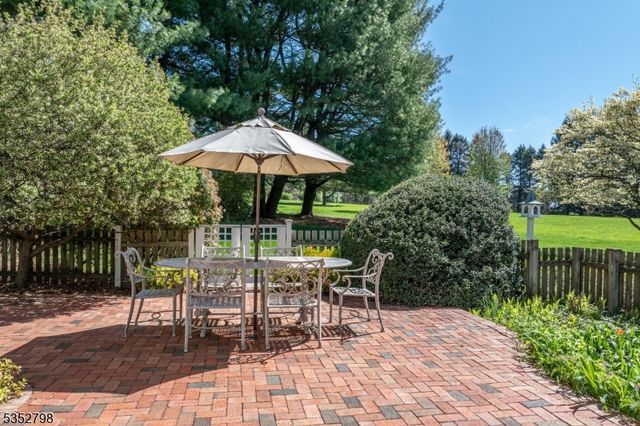 199 W Springtown Rd, Washington Twp., NJ 07853