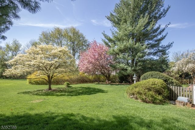 199 W Springtown Rd, Washington Twp., NJ 07853