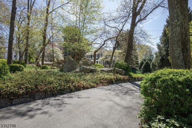 199 W Springtown Rd, Washington Twp., NJ 07853