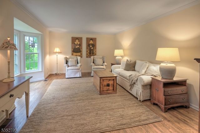 199 W Springtown Rd, Washington Twp., NJ 07853