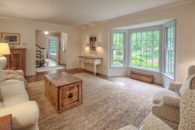 199 W Springtown Rd, Washington Twp., NJ 07853