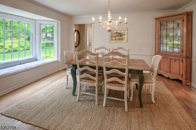 199 W Springtown Rd, Washington Twp., NJ 07853