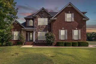 2733 Presley Dr, Murfreesboro, TN 37128