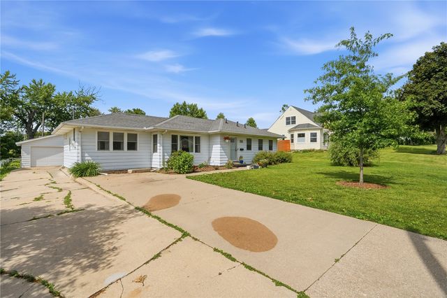 2510 12th Ave, Marion, IA 52302