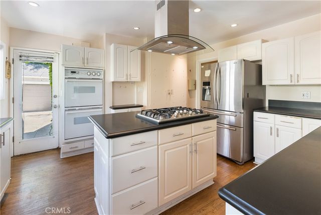 8748 Ashcroft Avenue, West Hollywood, CA 90048