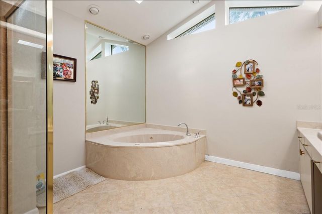 5438 DOMINICA CIRCLE, Sarasota, FL 34233