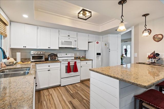 5438 DOMINICA CIRCLE, Sarasota, FL 34233