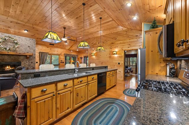 34 Smokey Ridge Lane, Morganton, GA 30560