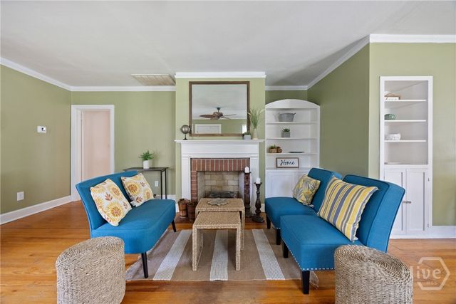 2209 E 37th Street, Savannah, GA 31404