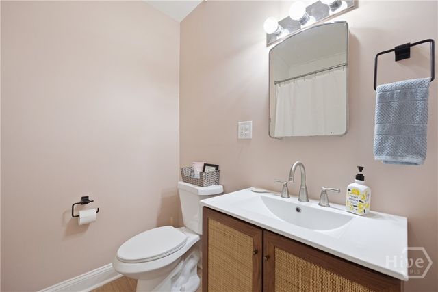 2209 E 37th Street, Savannah, GA 31404