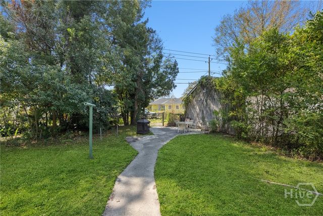 2209 E 37th Street, Savannah, GA 31404