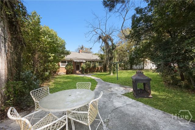 2209 E 37th Street, Savannah, GA 31404