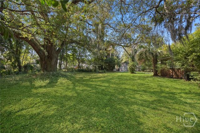 2209 E 37th Street, Savannah, GA 31404