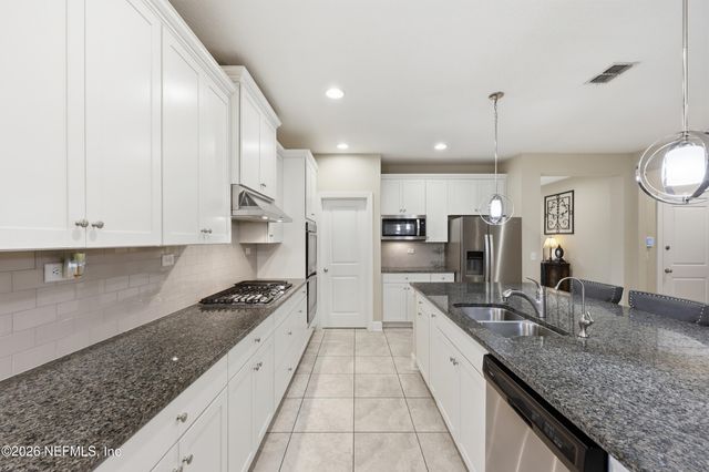 685 CHARTER OAKS Boulevard, Orange Park, FL 32065