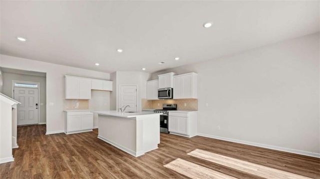 104 White Spruce Way, Newnan, GA 30265