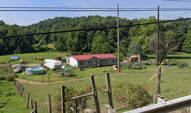 5628 Bloomfield Road, Cambridge, OH 43725