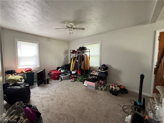 1479 Maplewood Street NE, Warren, OH 44483
