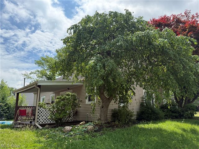 1479 Maplewood Street NE, Warren, OH 44483