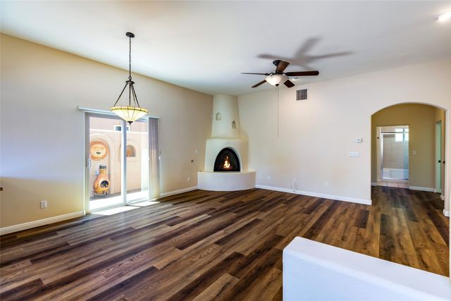 1554 Moki Lane, Santa Fe, NM 87507