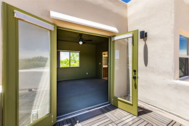 1554 Moki Lane, Santa Fe, NM 87507