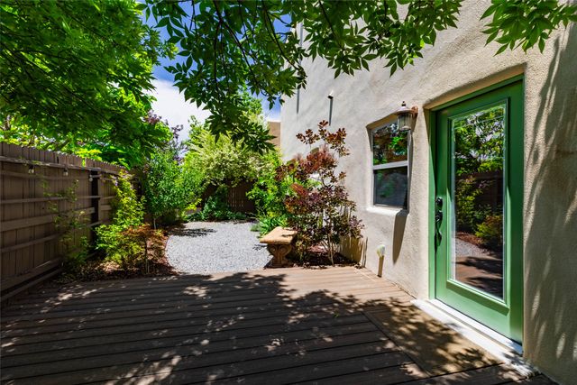 1554 Moki Lane, Santa Fe, NM 87507