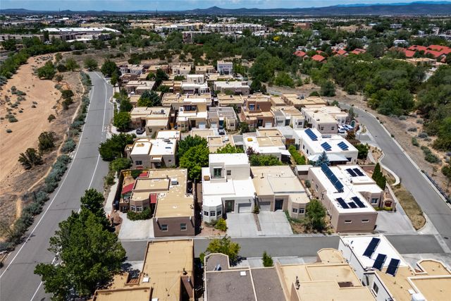 1554 Moki Lane, Santa Fe, NM 87507
