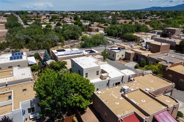 1554 Moki Lane, Santa Fe, NM 87507