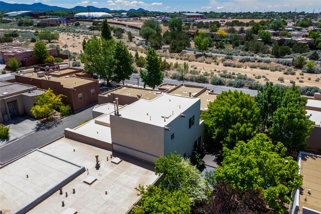 1554 Moki Lane, Santa Fe, NM 87507