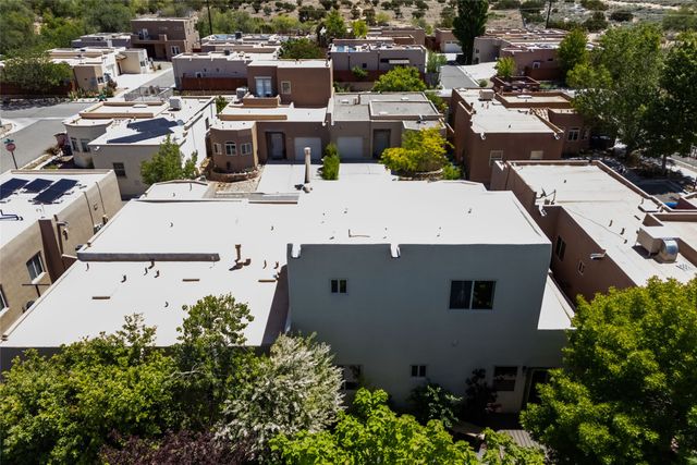 1554 Moki Lane, Santa Fe, NM 87507