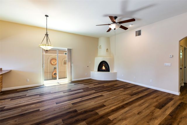 1554 Moki Lane, Santa Fe, NM 87507