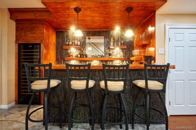 637 S Mountain Road, New City, NY 10956