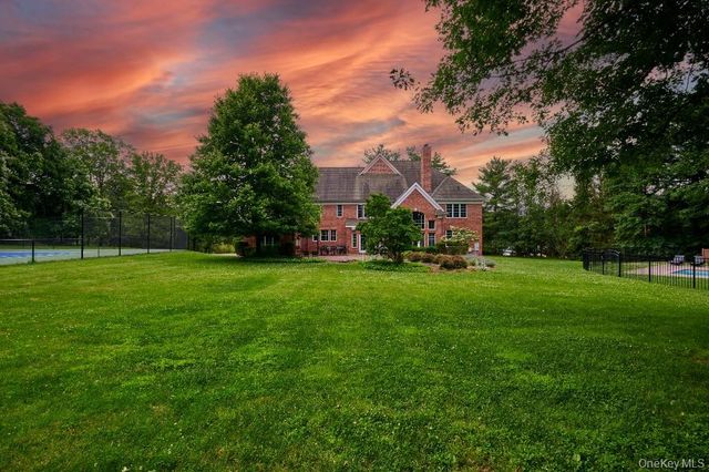 637 S Mountain Road, New City, NY 10956