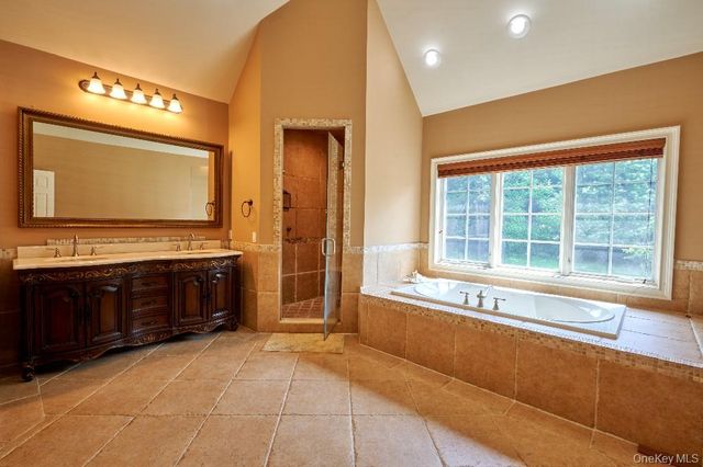 637 S Mountain Road, New City, NY 10956