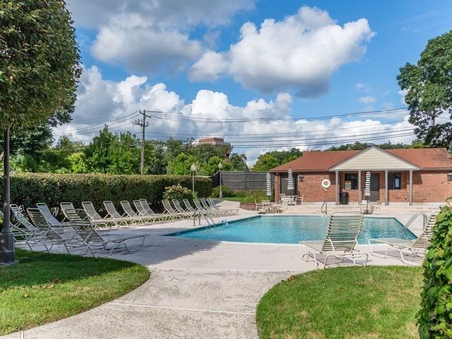 606 South 606 A, Waltham, MA 02453