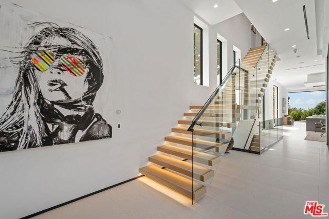 1200 Angelo Drive, Beverly Hills, CA 90210