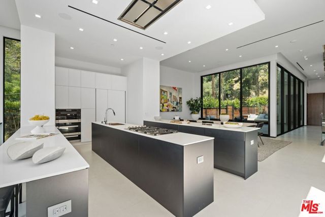 1200 Angelo Drive, Beverly Hills, CA 90210