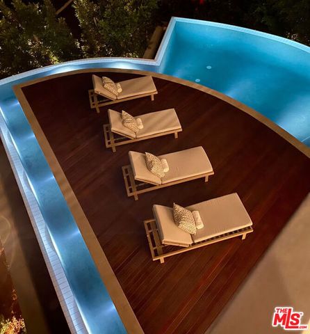 1200 Angelo Drive, Beverly Hills, CA 90210