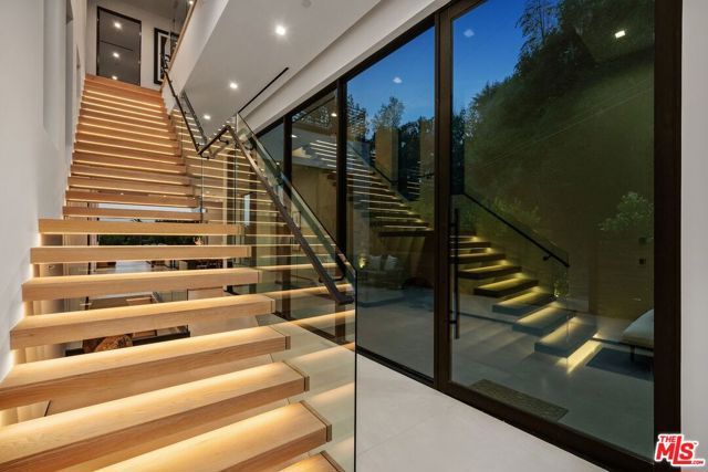 1200 Angelo Drive, Beverly Hills, CA 90210