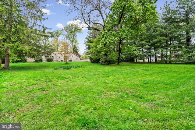 612 DOUBLE WOODS RD, Langhorne, PA 19047