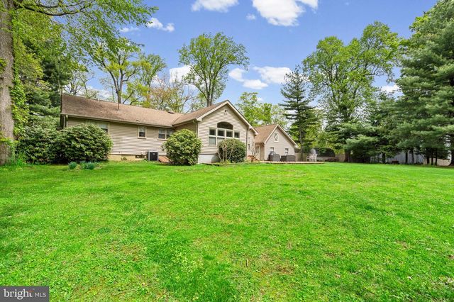 612 DOUBLE WOODS RD, Langhorne, PA 19047