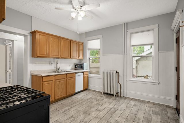 2445 Lyndale Avenue S, Minneapolis, MN 55405