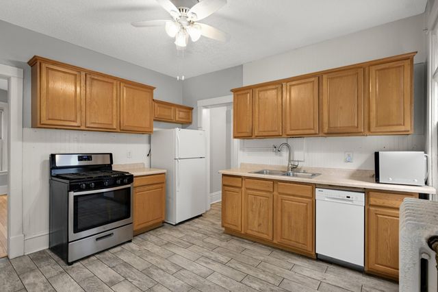 2445 Lyndale Avenue S, Minneapolis, MN 55405