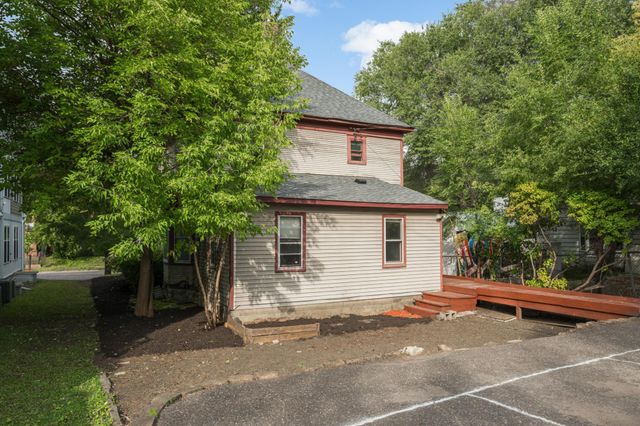 2445 Lyndale Avenue S, Minneapolis, MN 55405
