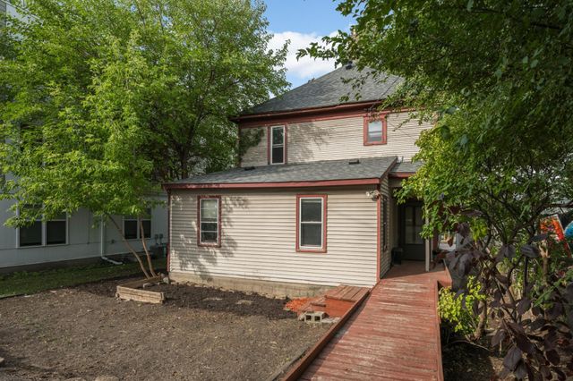 2445 Lyndale Avenue S, Minneapolis, MN 55405