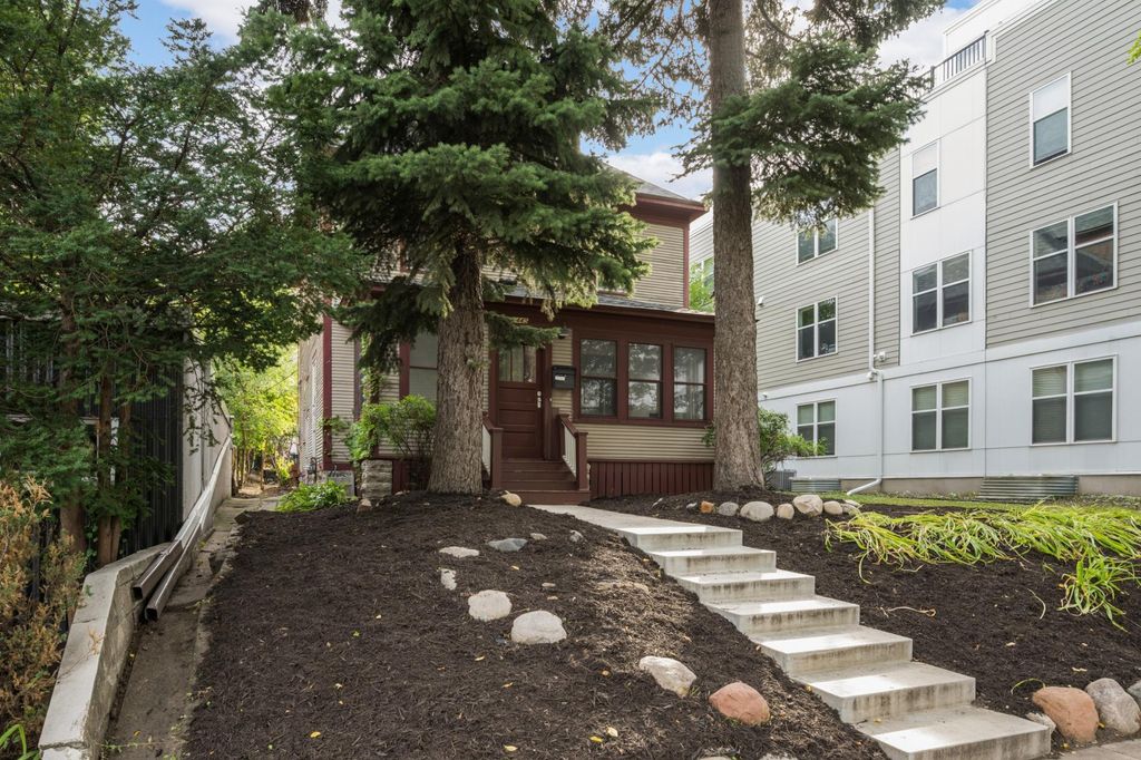 2445 Lyndale Avenue S, Minneapolis, MN 55405