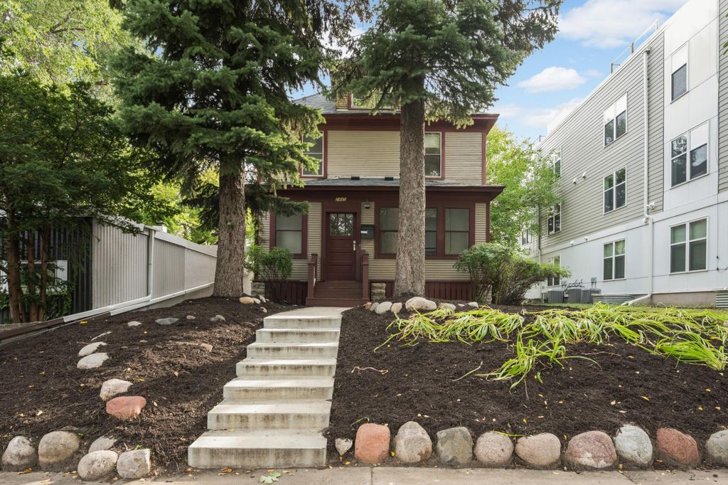2445 Lyndale Avenue S, Minneapolis, MN 55405 — photo 2