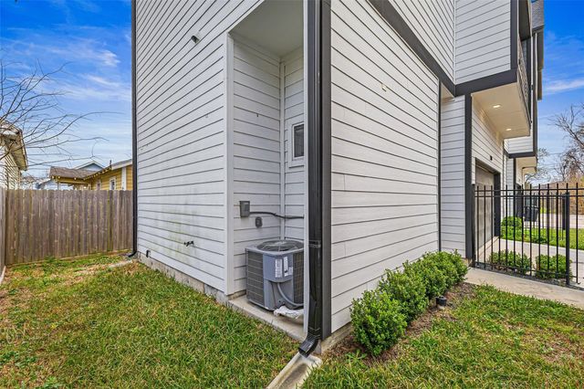 2811 Anita Street, Houston, TX 77004