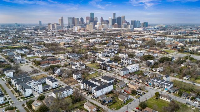 2811 Anita Street, Houston, TX 77004